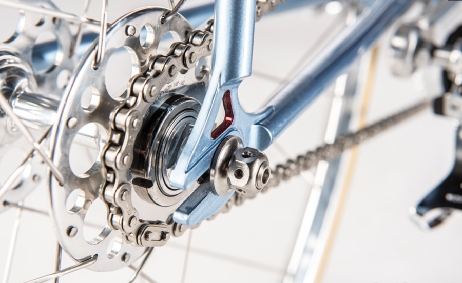 components on the custom track bicycle suzume