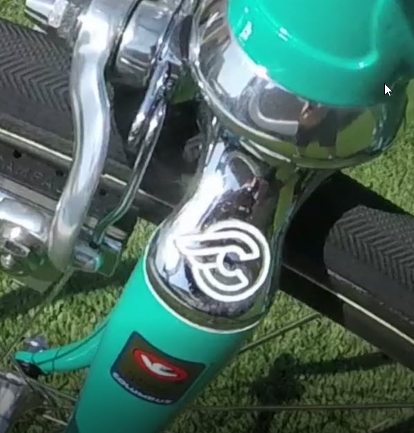 Lotus bicycle fork crown